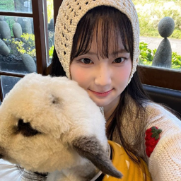 Yoon SeoYeon gallery image