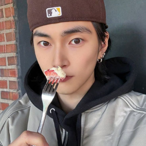 Seunghan gallery image