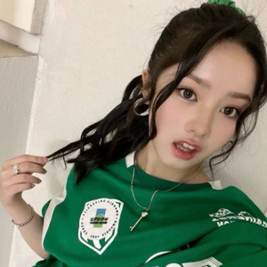 Elisia gallery image