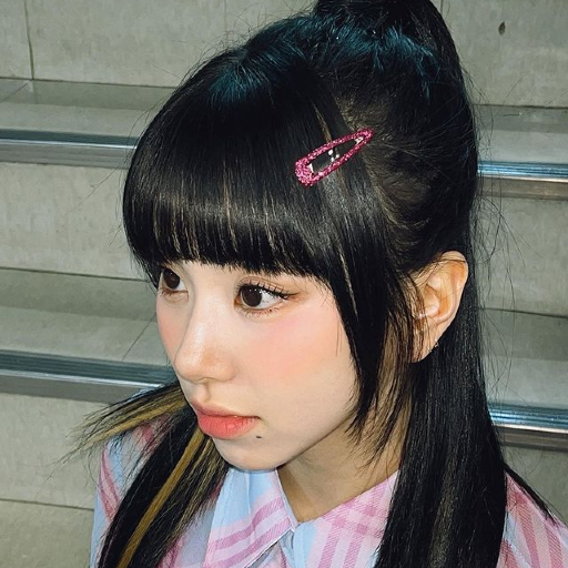 Chaeyoung gallery image