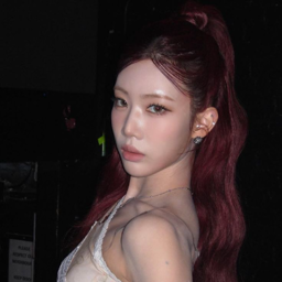 Kim Lip gallery image