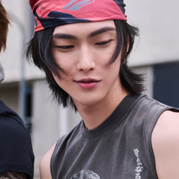 Seunghan gallery image