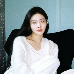 Chungha gallery image