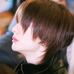 Hyunjin gallery image