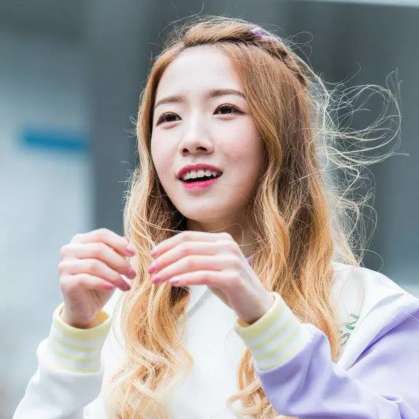 Meiqi gallery image