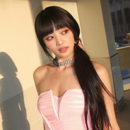 Minnie gallery image