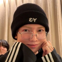 Yeosang gallery image