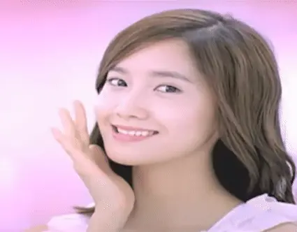 Yoona gif