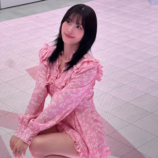 Momo gallery image