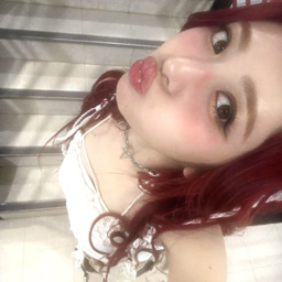 Huh Yunjin gallery image