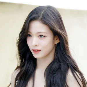 Chaeyoung gallery image