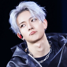 Heeseung gallery image