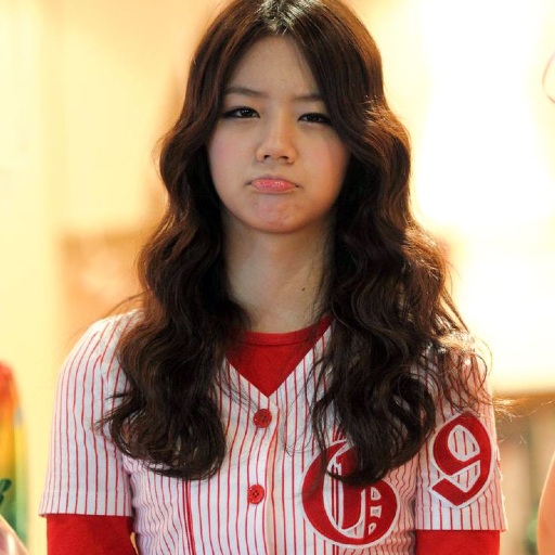 Hyeri gallery image