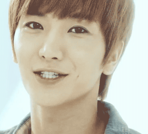 Leeteuk gif