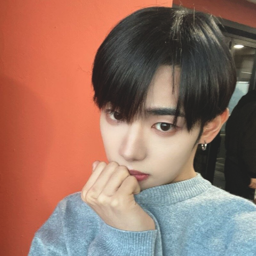 Kang Minseo galerijafbeelding