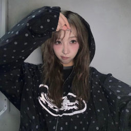 Koo Hanna gallery image