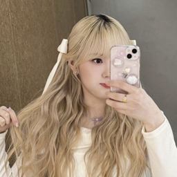 Chaehyun gallery image