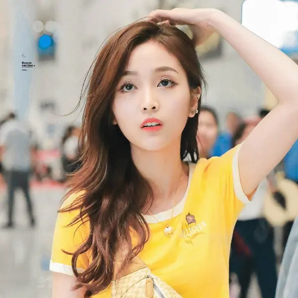 Xuanyi gallery image