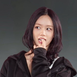 Hyeri gallery image