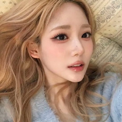 SeoYeon gallery image