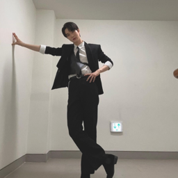 Kim Wooseok gallery image