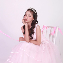 Vanesya gallery image