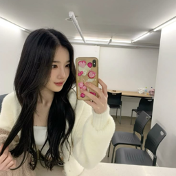 Kim YooYeon gallery image