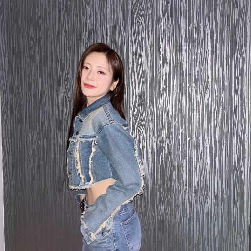 Larawan sa gallery ni JiU