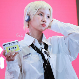 Soyeon gallery image