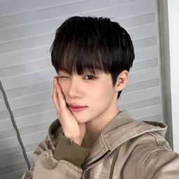 Kim Heesoo gallery image