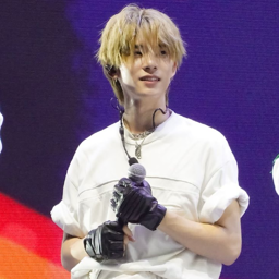 TeeTee gallery image