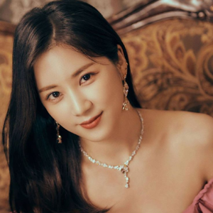 Chorong gallery image