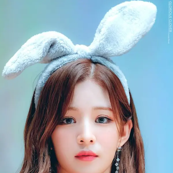 Chaeyoung gallery image