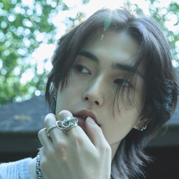 Seunghan gallery image