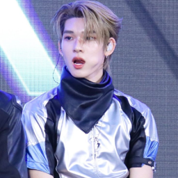 TeeTee gallery image