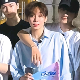 Seungkwan gallery image