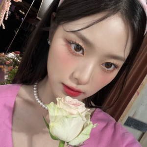 Hyunjin gallery image