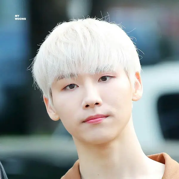 Jeon Woong gallery image