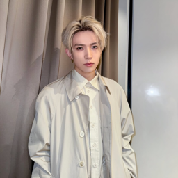 Heeseung gallery image