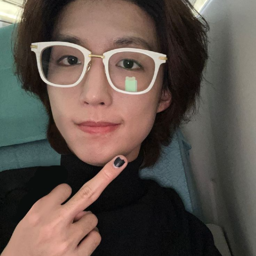 Jun Han gallery image