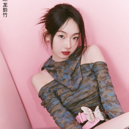 Long Yunzhu gallery image