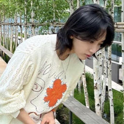 Jeonghan gallery image