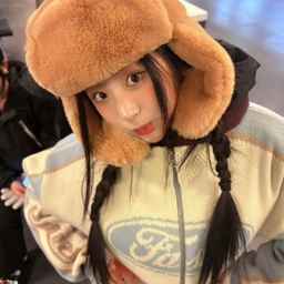 Chloe Young gallery image