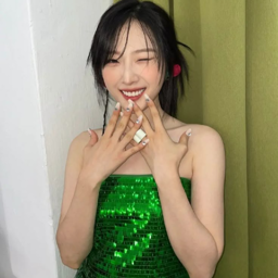 HaSeul gallery image