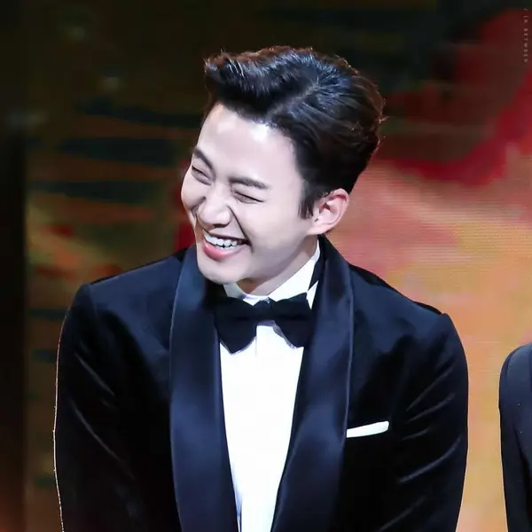 Lee Junho gallery image