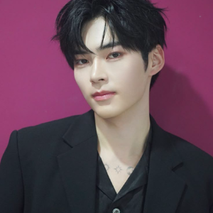 Sung Hanbin gallery image