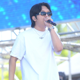 Huckle gallery image