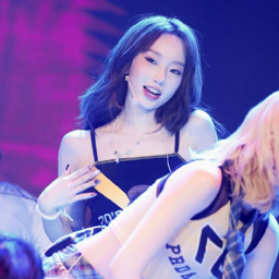 Long Yunzhu gallery image