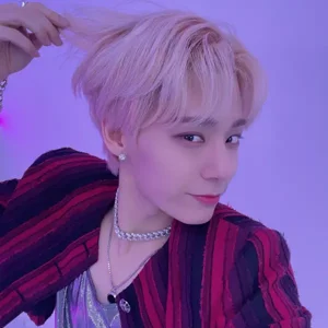 Hwanwoong gallery image