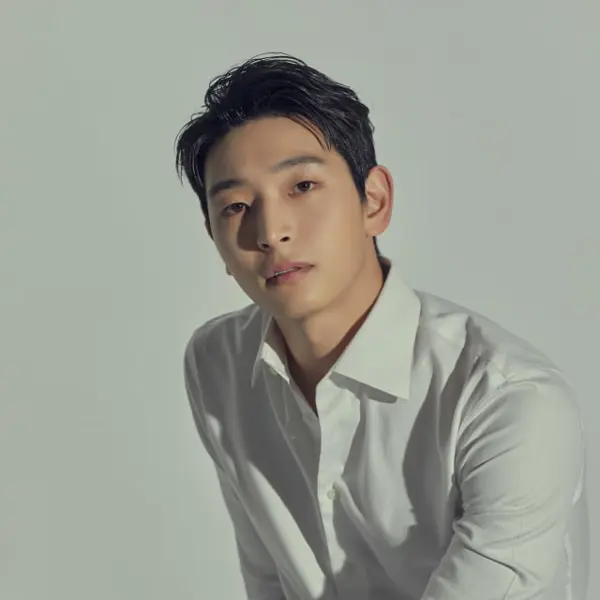 Jinwoon gallery image